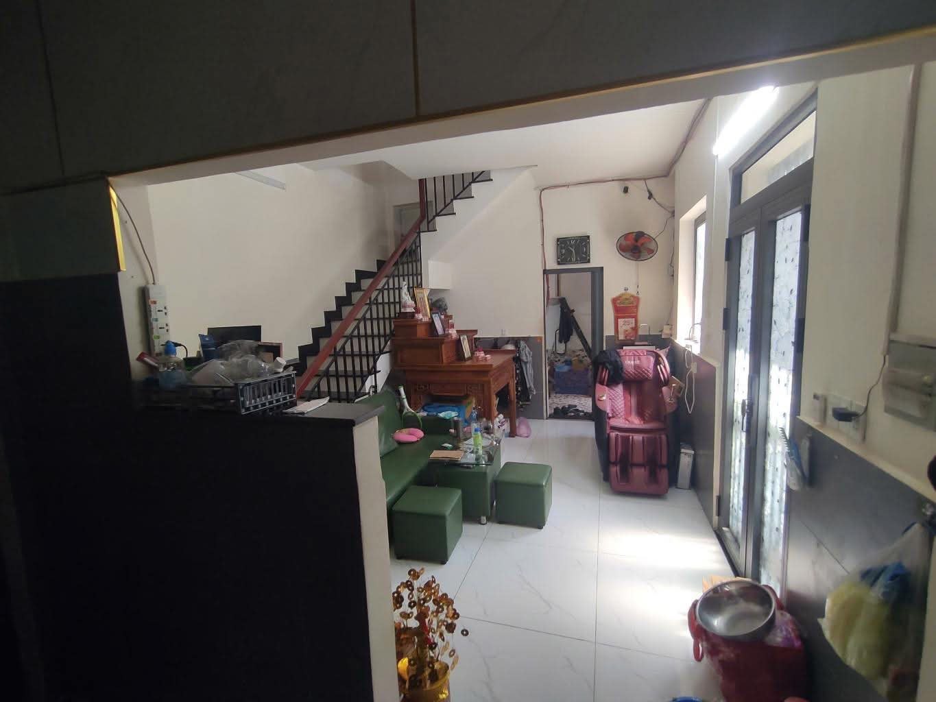 NHÀ HIỆP BÌNH CHÁNH - NHÀ ĐẸP NGANG DÀI - DÂN CƯ HIỆN HỮU. Chủ cần bán gấp đi nước ngoài, giảm 200tr, GIÁ CHỈ 3.3 TỶ., không có căn Thứ 2.